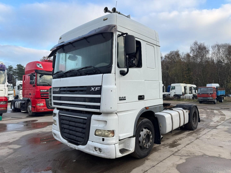 DAF 105 XF 460 Space Cab (MANUAL GEARBOX / BOITE MANUELLE / PERFECT CONDITION) - Sattelzugmaschine: das Bild 1 DAF 105 XF 460 Space Cab (MANUAL GEARBOX / BOITE MANUELLE / PERFECT CONDITION) - Sattelzugmaschine: das Bild 1