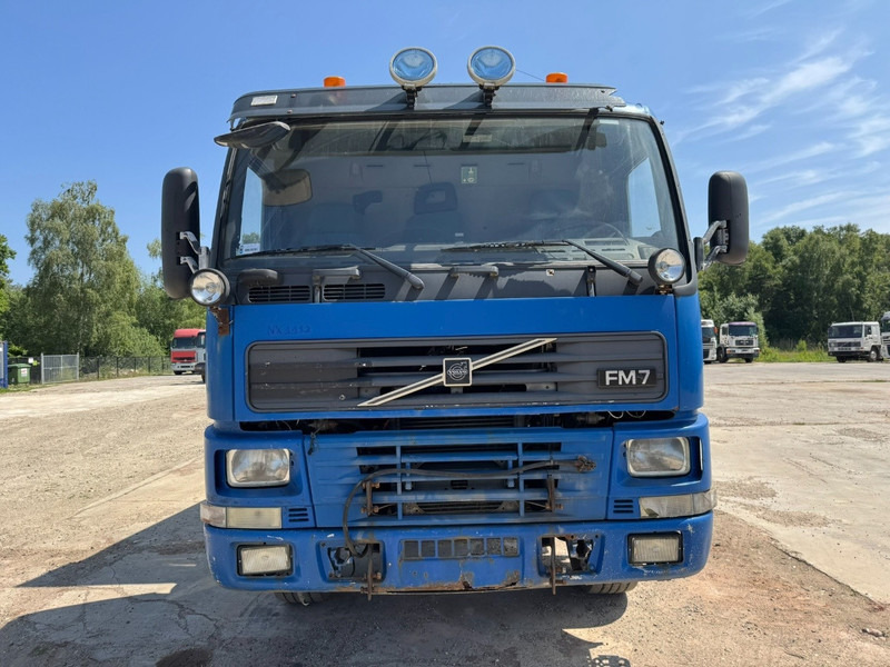 Volvo FM 7 - 290 (4X4 / GRAND PONT & LAMES / BIG AXLES & STEEL SUSPENSION) - Kipper: das Bild 2 Volvo FM 7 - 290 (4X4 / GRAND PONT & LAMES / BIG AXLES & STEEL SUSPENSION) - Kipper: das Bild 2