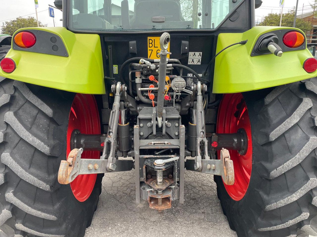 CLAAS AXOS 340 - Traktor: das Bild 5 CLAAS AXOS 340 - Traktor: das Bild 5