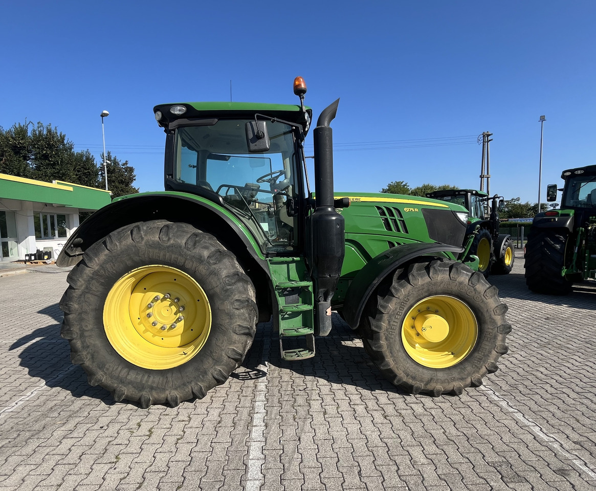 JOHN DEERE 6175 R - Traktor: das Bild 3 JOHN DEERE 6175 R - Traktor: das Bild 3