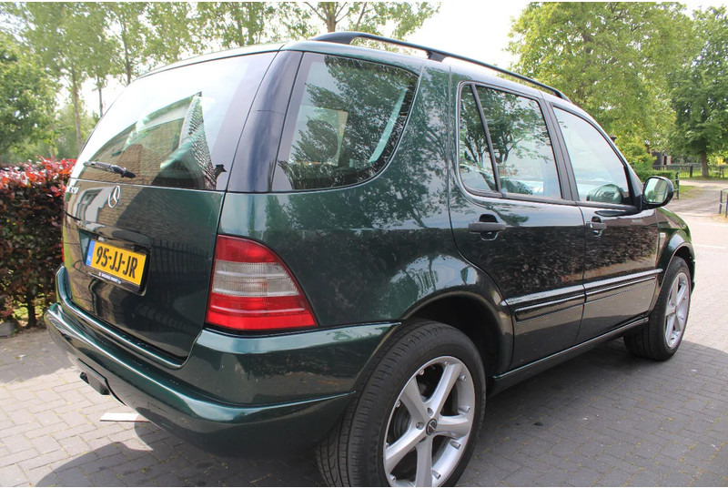 Mercedes-Benz M-Klasse ML 320 - SUV/ Geländewagen: das Bild 4 Mercedes-Benz M-Klasse ML 320 - SUV/ Geländewagen: das Bild 4