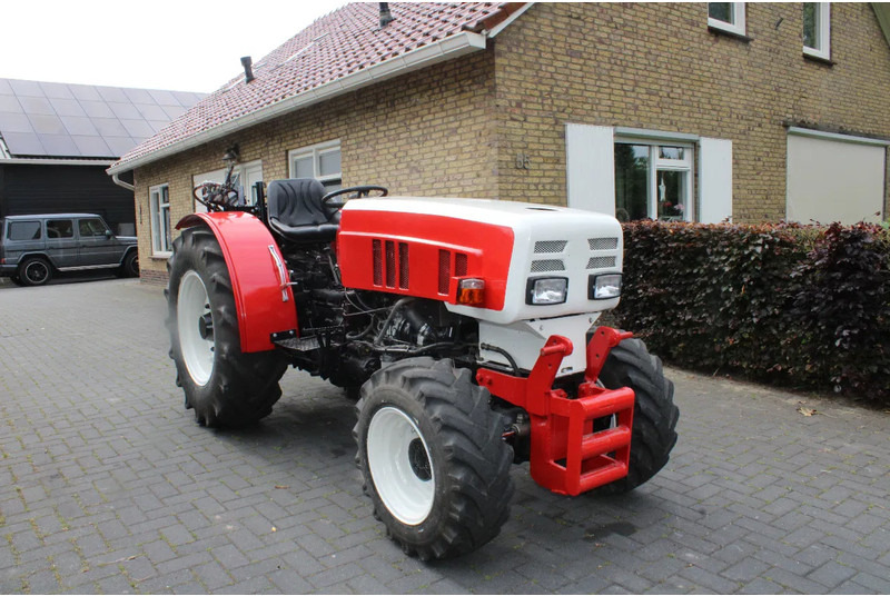 Steyr 8075 AS - Traktor: das Bild 1 Steyr 8075 AS - Traktor: das Bild 1