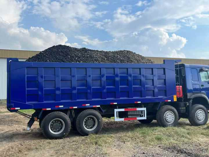 2024 90% New HOWO 8*4 Dump Truck HOWO 12-wheel Dump Truck in Excellent Condition Hot Sale - Kipper: das Bild 3 2024 90% New HOWO 8*4 Dump Truck HOWO 12-wheel Dump Truck in Excellent Condition Hot Sale - Kipper: das Bild 3