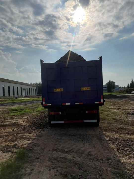 2024 90% New HOWO 8*4 Dump Truck HOWO 12-wheel Dump Truck in Excellent Condition Hot Sale - Kipper: das Bild 2 2024 90% New HOWO 8*4 Dump Truck HOWO 12-wheel Dump Truck in Excellent Condition Hot Sale - Kipper: das Bild 2