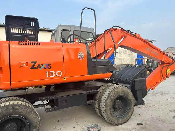 Hot Sale! Used Hitachi ZX130 Wheel Excavator |Excellent Condition| Best Price | Perfect for Construction & Road Projects - Mobilbagger: das Bild 3 Hot Sale! Used Hitachi ZX130 Wheel Excavator |Excellent Condition| Best Price | Perfect for Construction & Road Projects - Mobilbagger: das Bild 3