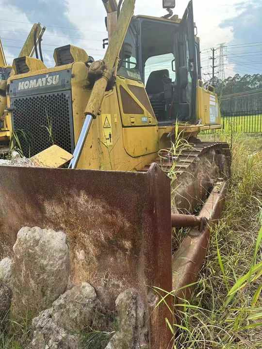 Komatsu D65 Used Bulldozer , Original Condition Painting komatsu Bulldozer , Komatsu D50p D65p D85p - Bulldozer: das Bild 3 Komatsu D65 Used Bulldozer , Original Condition Painting komatsu Bulldozer , Komatsu D50p D65p D85p - Bulldozer: das Bild 3
