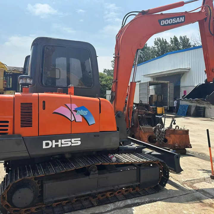 Low Shipping Used Excavator Doosan DH55 Good Condition with Low Hours - Bagger: das Bild 1 Low Shipping Used Excavator Doosan DH55 Good Condition with Low Hours - Bagger: das Bild 1