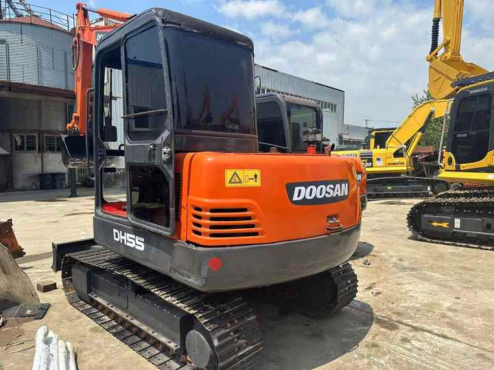 Low Shipping Used Excavator Doosan DH55 Good Condition with Low Hours - Bagger: das Bild 3 Low Shipping Used Excavator Doosan DH55 Good Condition with Low Hours - Bagger: das Bild 3