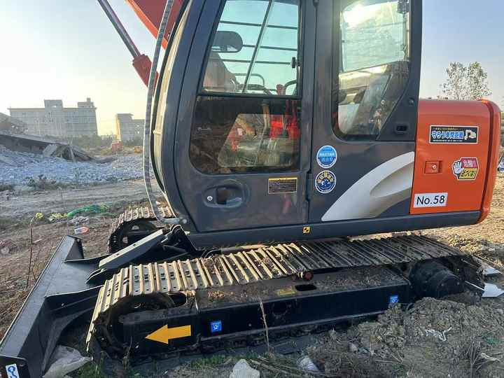 Original Japan Hitachi Used Zx55 Excavator for Sale Used Hitachi Zx60 Zx70 Hydraulic Excavator Hitachi Zaxis 55 Digger - Bagger: das Bild 2 Original Japan Hitachi Used Zx55 Excavator for Sale Used Hitachi Zx60 Zx70 Hydraulic Excavator Hitachi Zaxis 55 Digger - Bagger: das Bild 2