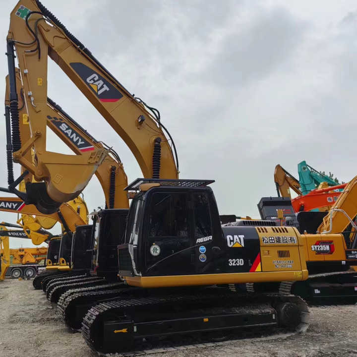 Used Digger CAT 323D2L Construction Machinery Construction Digger Used CAT 323D2L Cheap Excavator - Kettenbagger: das Bild 1 Used Digger CAT 323D2L Construction Machinery Construction Digger Used CAT 323D2L Cheap Excavator - Kettenbagger: das Bild 1