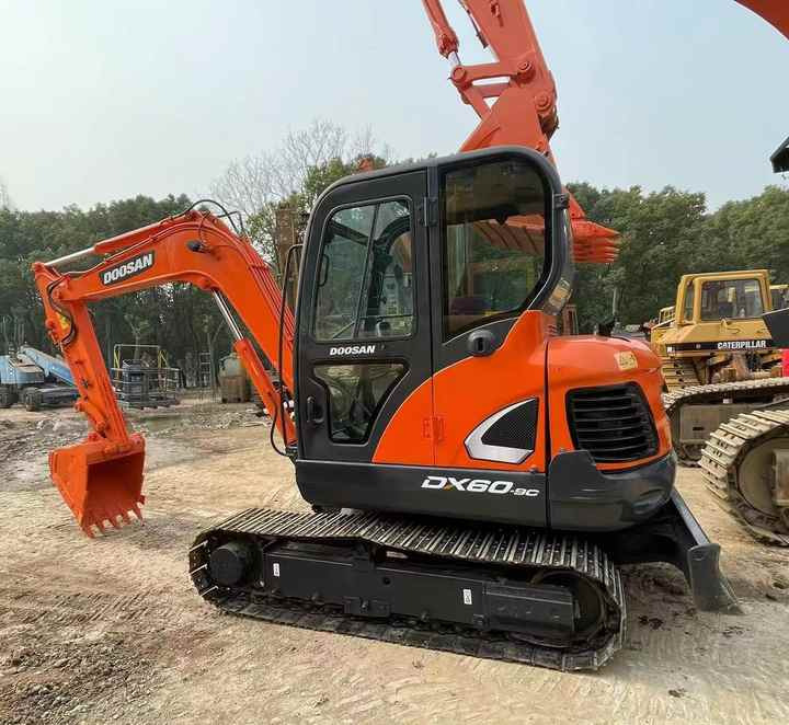 Used Doosan DX60-9c Excavator | Low Hours | Robust Undercarriage | Global Shipping | Discounted Price - Minibagger: das Bild 4 Used Doosan DX60-9c Excavator | Low Hours | Robust Undercarriage | Global Shipping | Discounted Price - Minibagger: das Bild 4