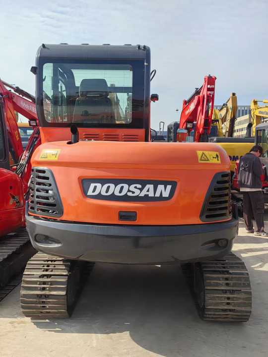 Used Doosan Mini Excavator DoOSAN DX60-9 6tons Small Excavator for Sale High Quality Doosan Dx60 70 75 Mini Excavator on Sale - Minibagger: das Bild 3 Used Doosan Mini Excavator DoOSAN DX60-9 6tons Small Excavator for Sale High Quality Doosan Dx60 70 75 Mini Excavator on Sale - Minibagger: das Bild 3