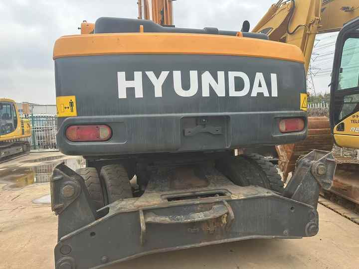 Used Hyundai Korea Hydraulic Excavator Hyundai 210-9 Excavator Excellent Condition 21 Ton Used Excavator for Sale - Bagger: das Bild 4 Used Hyundai Korea Hydraulic Excavator Hyundai 210-9 Excavator Excellent Condition 21 Ton Used Excavator for Sale - Bagger: das Bild 4