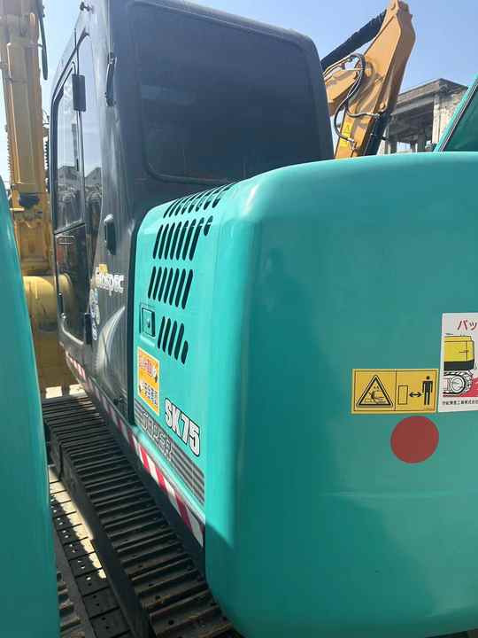 Used Kobelco Sk75-8 Mini Excavator in High Quality for Sale Anhui Zhaomi Construction Machines Trading - Minibagger: das Bild 4 Used Kobelco Sk75-8 Mini Excavator in High Quality for Sale Anhui Zhaomi Construction Machines Trading - Minibagger: das Bild 4