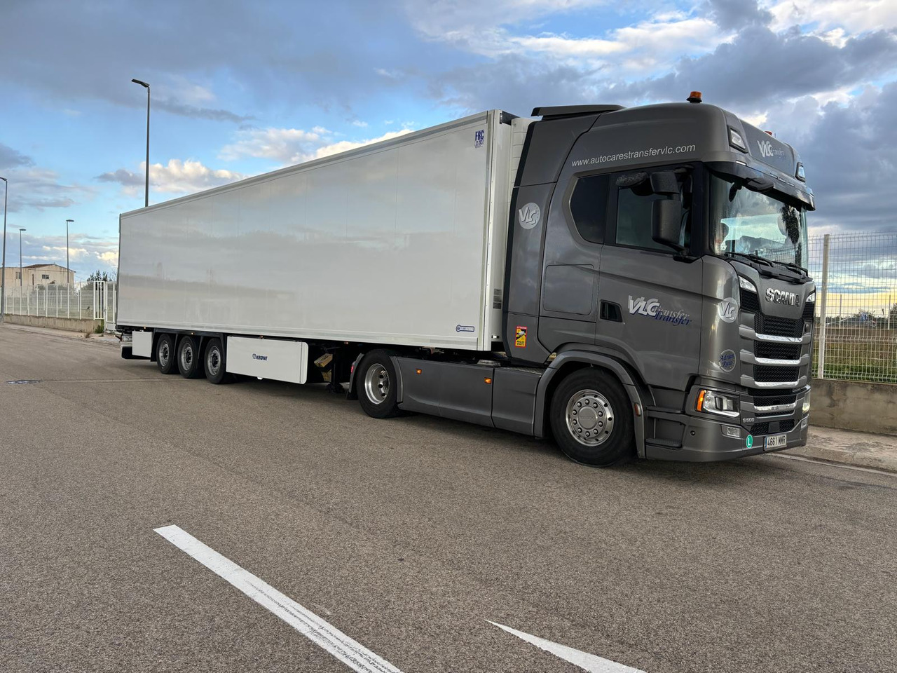 SCANIA S500 - Kühlkoffer LKW: das Bild 1 SCANIA S500 - Kühlkoffer LKW: das Bild 1
