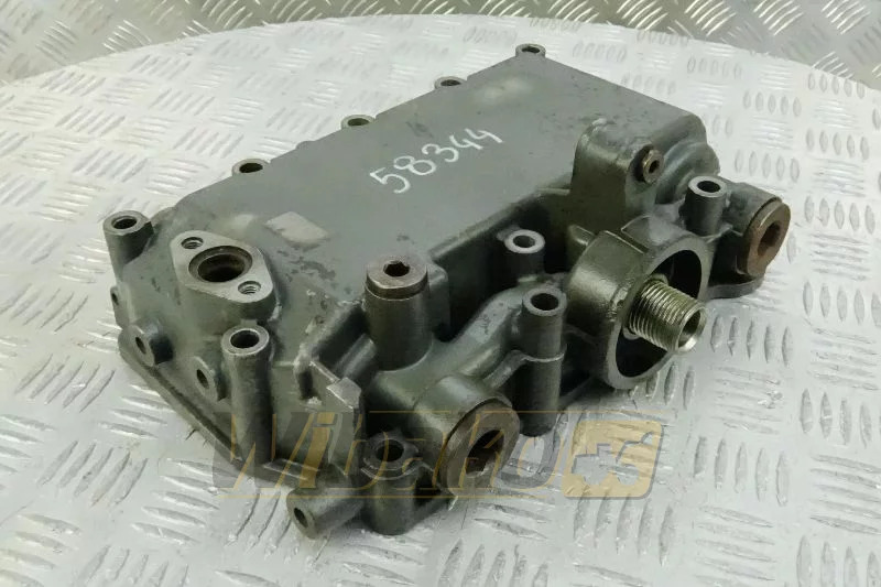 Deutz 04516135 - Ölkühler für Baumaschine: das Bild 1 Deutz 04516135 - Ölkühler für Baumaschine: das Bild 1