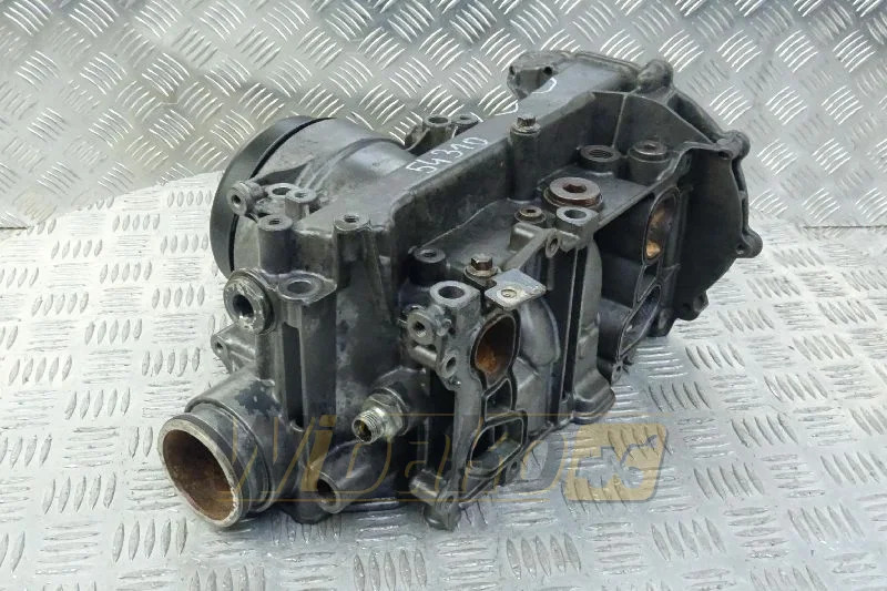 Deutz 04905718 - Ölkühler für Baumaschine: das Bild 1 Deutz 04905718 - Ölkühler für Baumaschine: das Bild 1