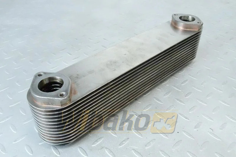 Liebherr 10325002 - Ölkühler für Baumaschine: das Bild 1 Liebherr 10325002 - Ölkühler für Baumaschine: das Bild 1