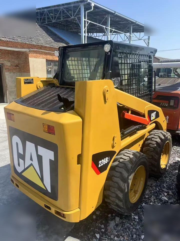 CATERPILLAR 226B3 - Kompaktlader: das Bild 4 CATERPILLAR 226B3 - Kompaktlader: das Bild 4