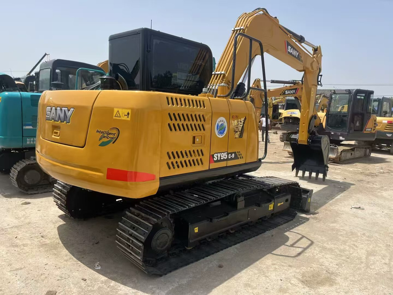 CATERPILLAR 323D2L - Kettenbagger: das Bild 1 CATERPILLAR 323D2L - Kettenbagger: das Bild 1