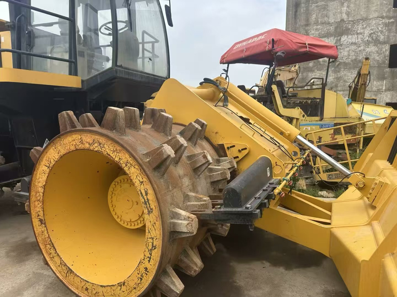 CATERPILLAR 6G - Walzenzug: das Bild 2 CATERPILLAR 6G - Walzenzug: das Bild 2