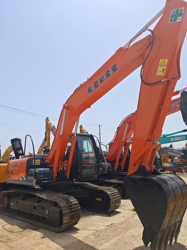 HITACHI ZX160 - Kettenbagger: das Bild 4 HITACHI ZX160 - Kettenbagger: das Bild 4