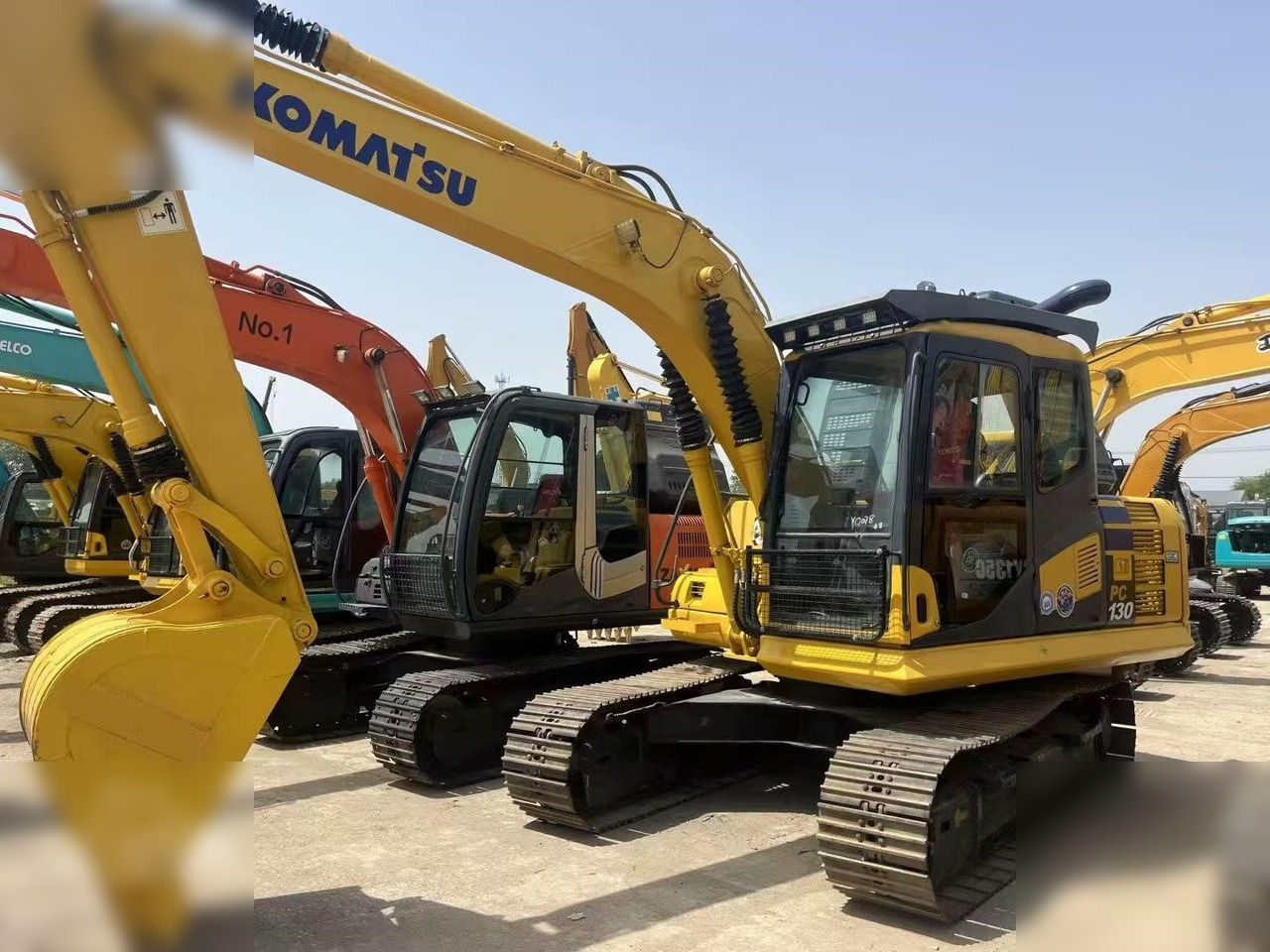 KOMATSU PC130-7 - Kettenbagger: das Bild 2 KOMATSU PC130-7 - Kettenbagger: das Bild 2