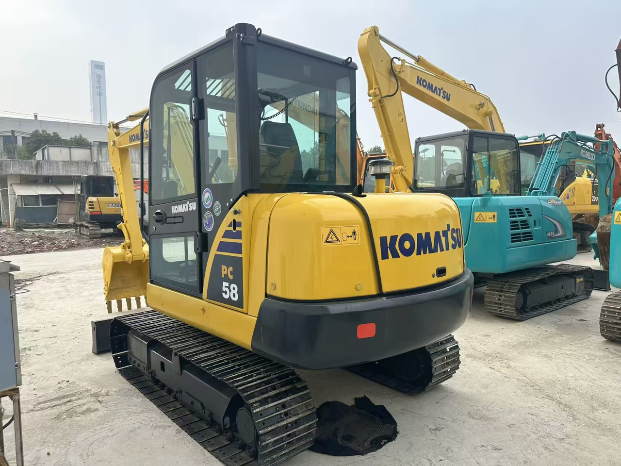 KOMATSU PC58 - Minibagger: das Bild 3 KOMATSU PC58 - Minibagger: das Bild 3