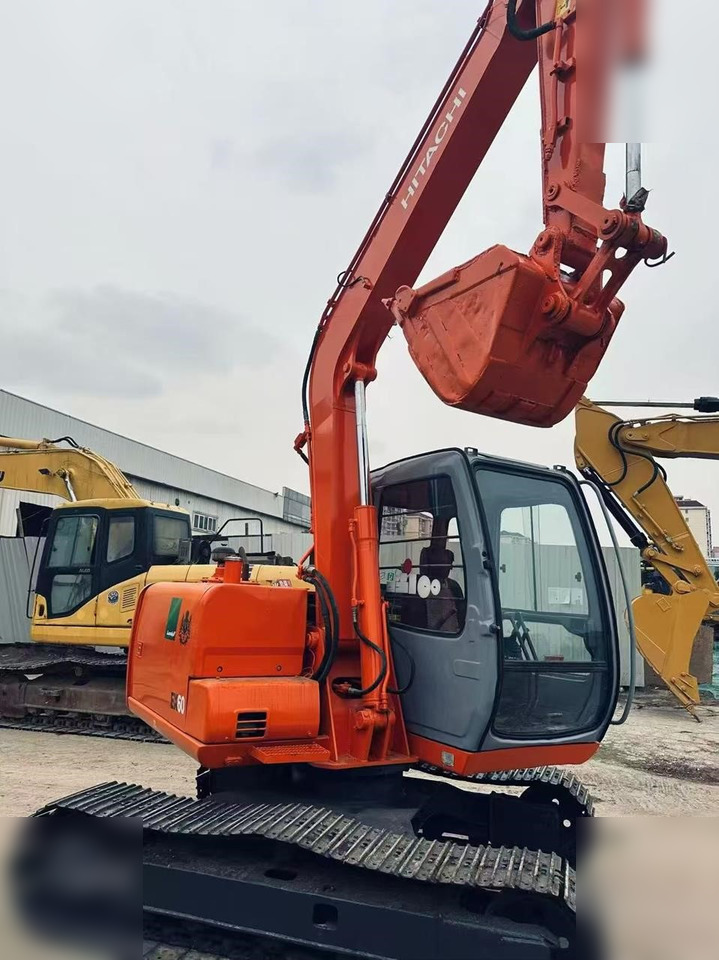 KOMATSU PC60 LC-5 - Kettenbagger: das Bild 2 KOMATSU PC60 LC-5 - Kettenbagger: das Bild 2