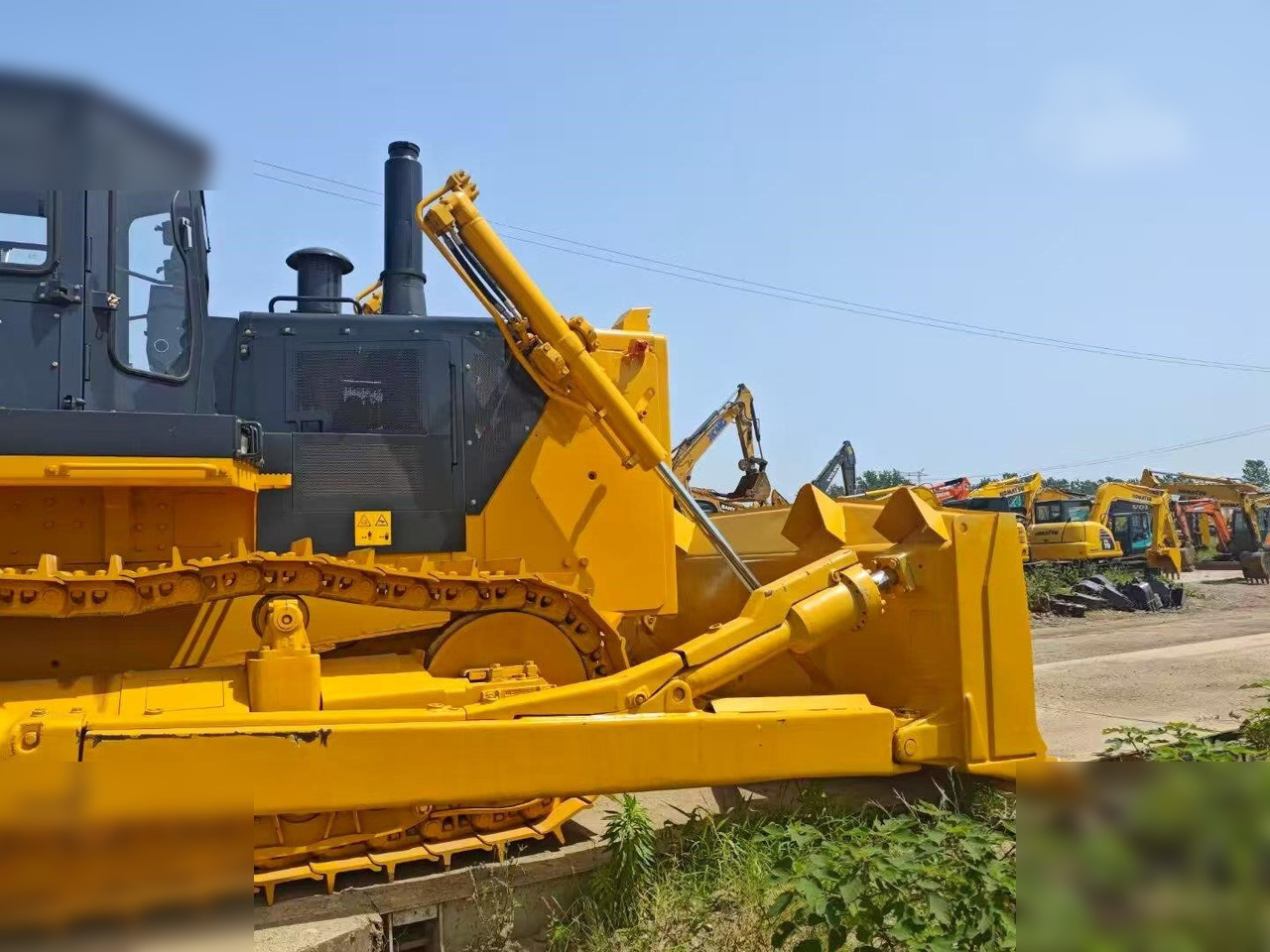 Bulldozer SHANTUI SD32: das Bild 9