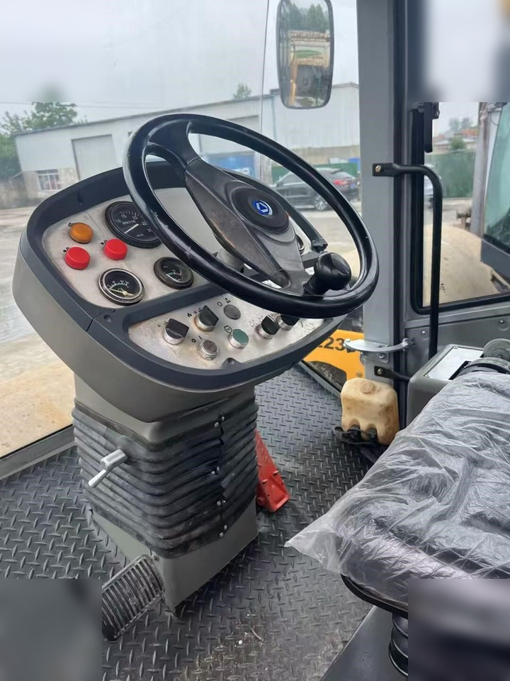 XCMG XS223J - Walzen: das Bild 2 XCMG XS223J - Walzen: das Bild 2