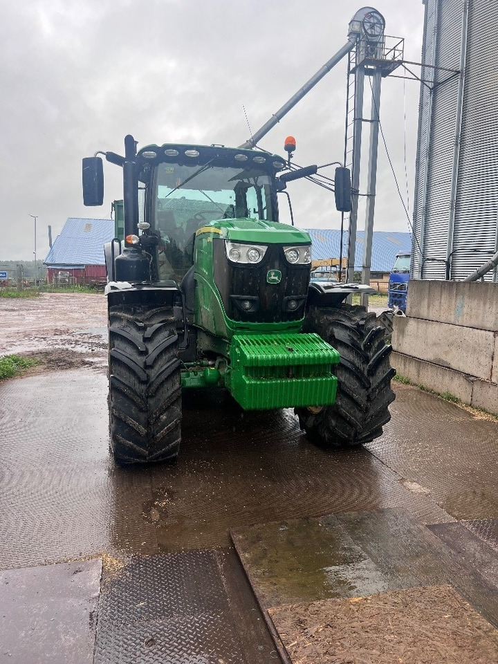 John Deere 6215 R Ultimate - Traktor: das Bild 2 John Deere 6215 R Ultimate - Traktor: das Bild 2