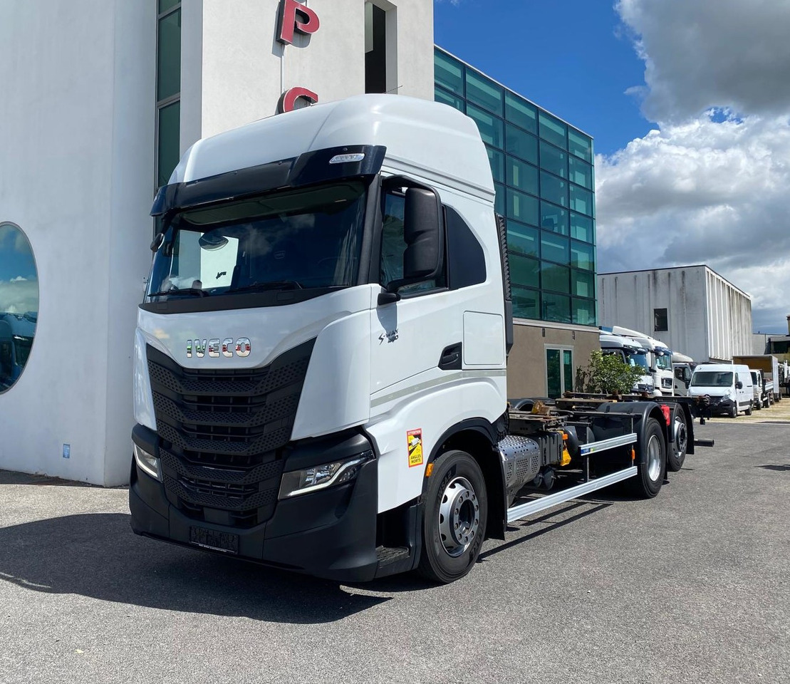 Containerwagen/ Wechselfahrgestell LKW IVECO S-WAY AS260S48: das Bild 8