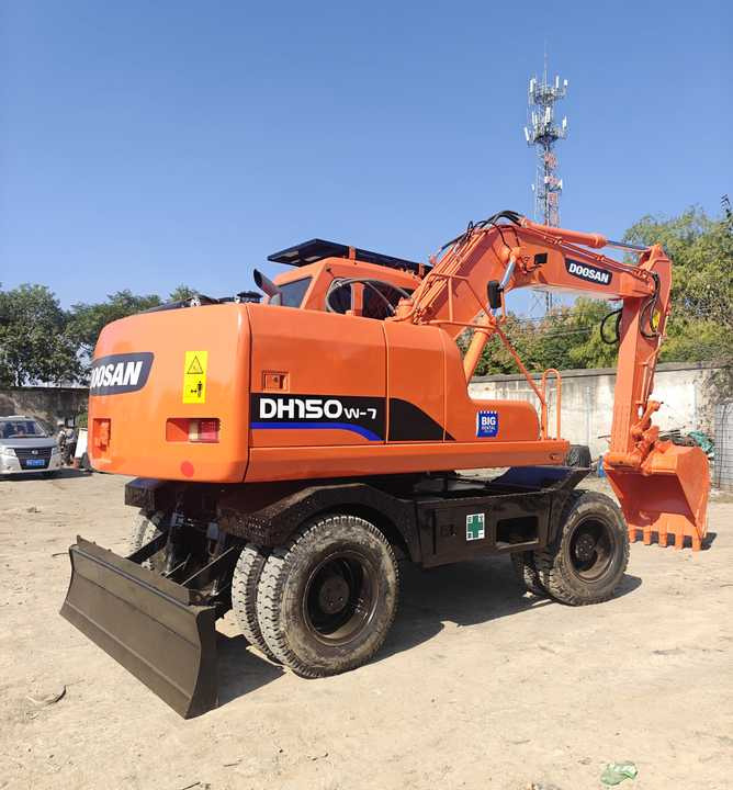 Good Condition Original Doosan DH150w-7 Wheel Excavator 15 Tons Used Doosan Dh150w-7 Excavator Used Wheel Excavator for Sale - Mobilbagger: das Bild 2 Good Condition Original Doosan DH150w-7 Wheel Excavator 15 Tons Used Doosan Dh150w-7 Excavator Used Wheel Excavator for Sale - Mobilbagger: das Bild 2