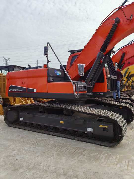 Bagger Used Doosan DX225LC-9C Hydraulic Excavator 25 Ton Doosan Dx225 Crawler Excavator with Excellent Performance Low Price for Sale: das Bild 6