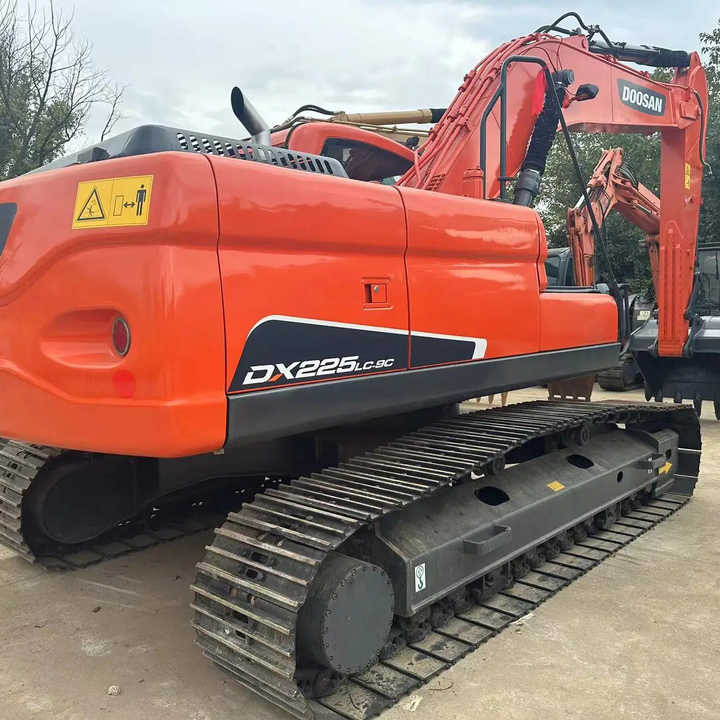 Used Excavator Doosan DX225LC-9 Excavators Mini Equipment Earth Moving Machinery Doosan Digger Excavator for Sale - Kettenbagger: das Bild 2 Used Excavator Doosan DX225LC-9 Excavators Mini Equipment Earth Moving Machinery Doosan Digger Excavator for Sale - Kettenbagger: das Bild 2