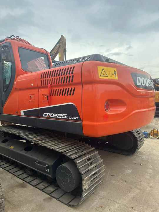 Used Excavator Doosan DX225LC-9 Excavators Mini Equipment Earth Moving Machinery Doosan Digger Excavator for Sale - Kettenbagger: das Bild 4 Used Excavator Doosan DX225LC-9 Excavators Mini Equipment Earth Moving Machinery Doosan Digger Excavator for Sale - Kettenbagger: das Bild 4