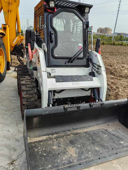 Used  Imported  Machine bobcat S18 Skid Steer Loader for Sale bobcat S16 S17 S18 in Stock [ Copy ] – Leasing Used  Imported  Machine bobcat S18 Skid Steer Loader for Sale bobcat S16 S17 S18 in Stock [ Copy ]: das Bild 6