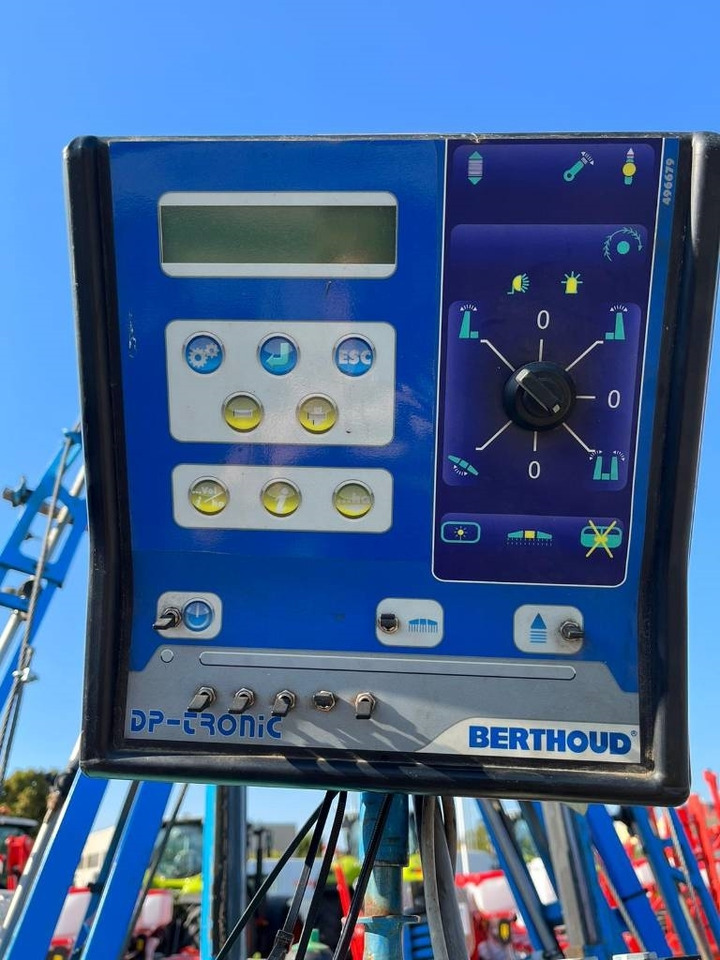 Berthoud Force 1000 - Anbauspritze: das Bild 4 Berthoud Force 1000 - Anbauspritze: das Bild 4