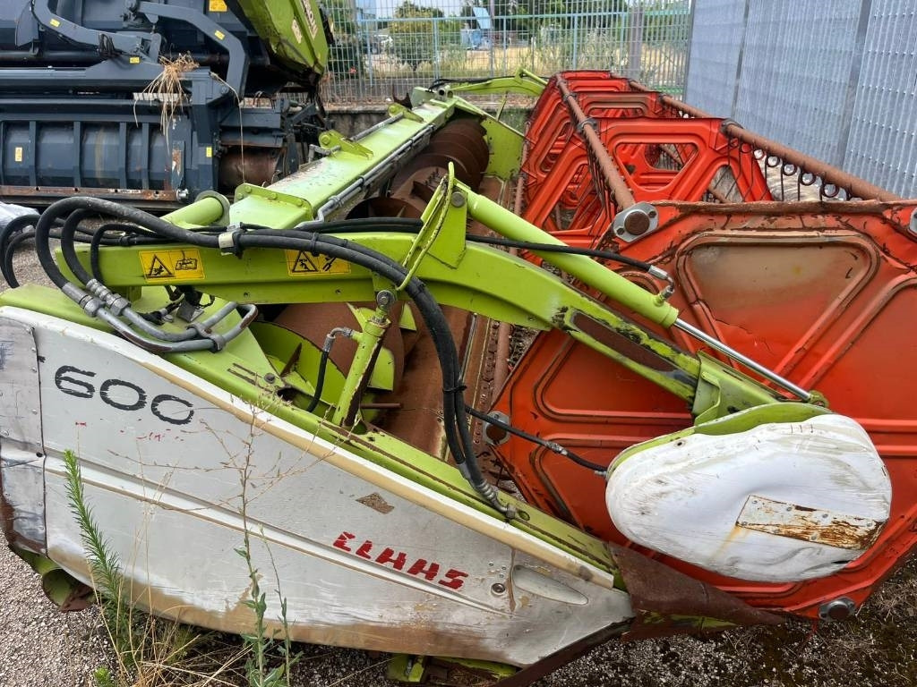 Claas C 600 - Schneidwerk: das Bild 3 Claas C 600 - Schneidwerk: das Bild 3