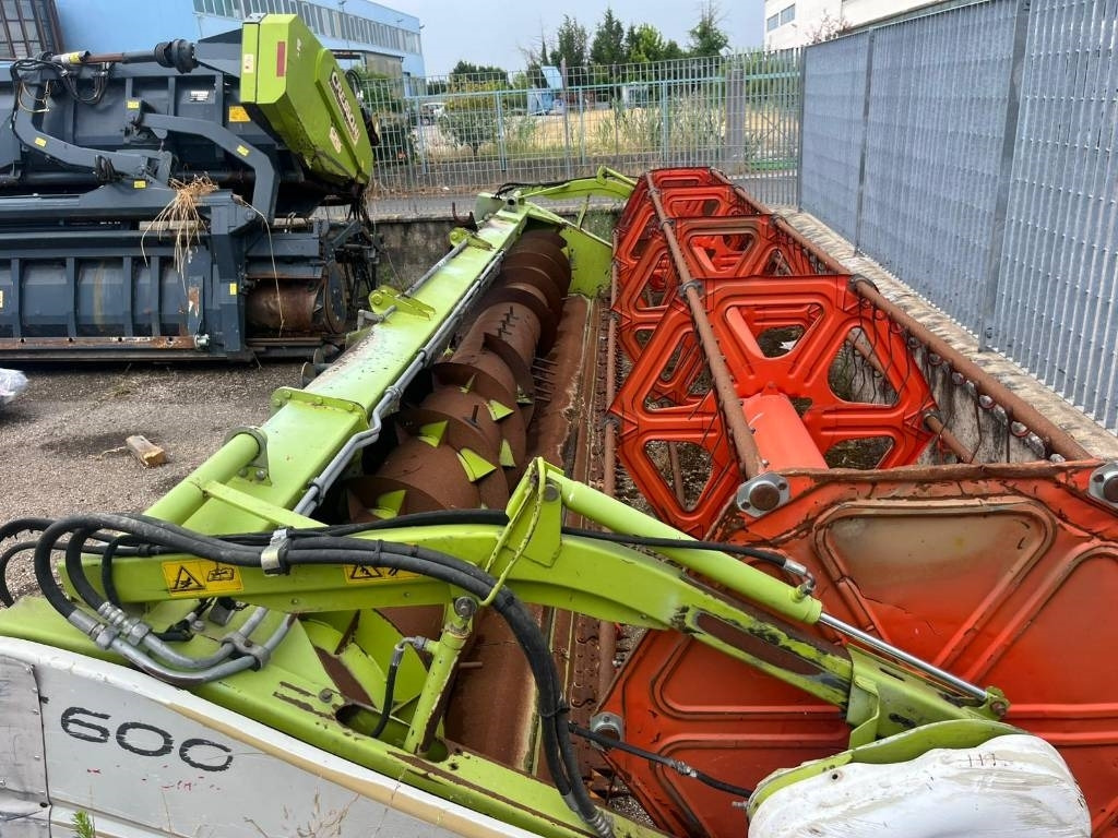 Claas C 600 - Schneidwerk: das Bild 2 Claas C 600 - Schneidwerk: das Bild 2