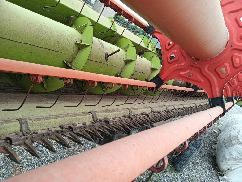 Claas CERIO 770 - Zubehör für Erntemaschine: das Bild 2 Claas CERIO 770 - Zubehör für Erntemaschine: das Bild 2