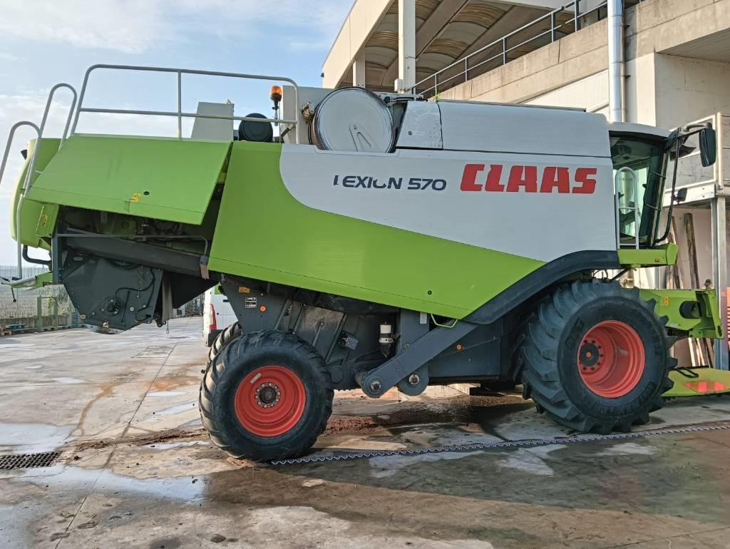 Claas Lexion 570 - Mähdrescher: das Bild 2 Claas Lexion 570 - Mähdrescher: das Bild 2