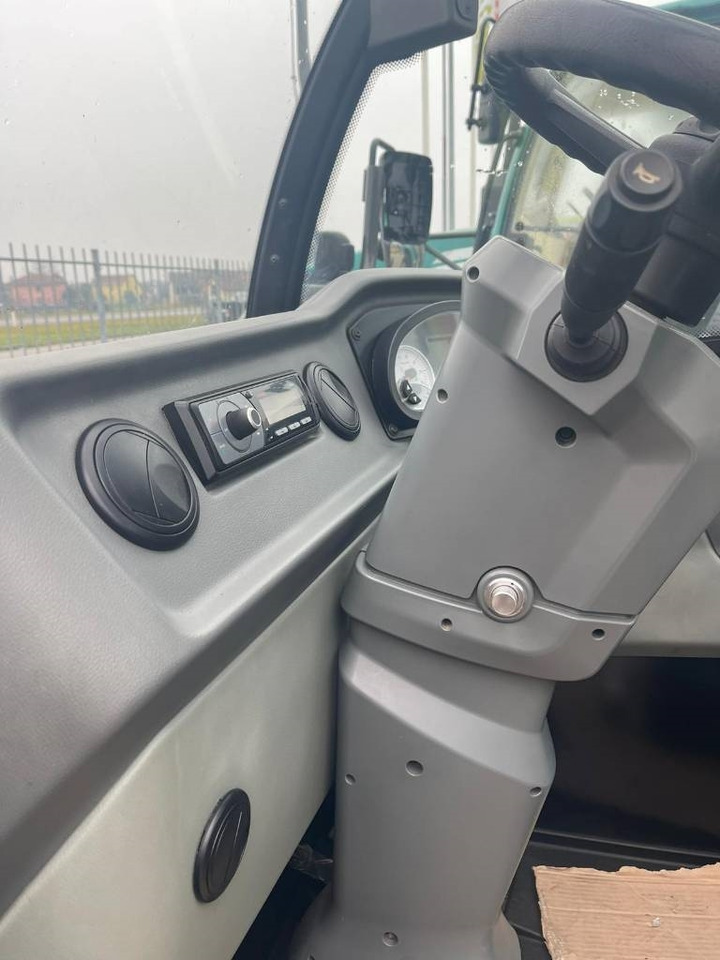 Teleskoplader Claas Scorpion 1033: das Bild 9