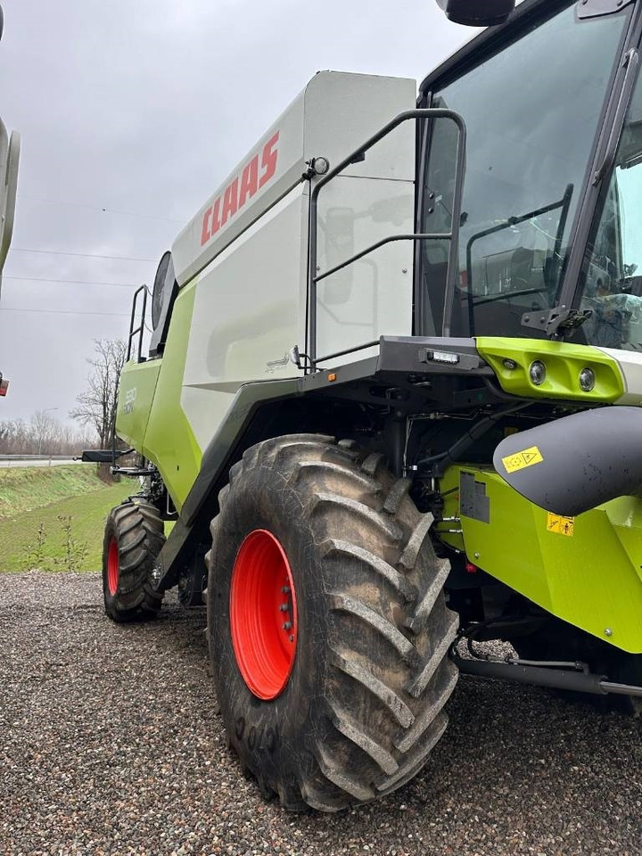 Claas Trion 530 - Mähdrescher: das Bild 4 Claas Trion 530 - Mähdrescher: das Bild 4
