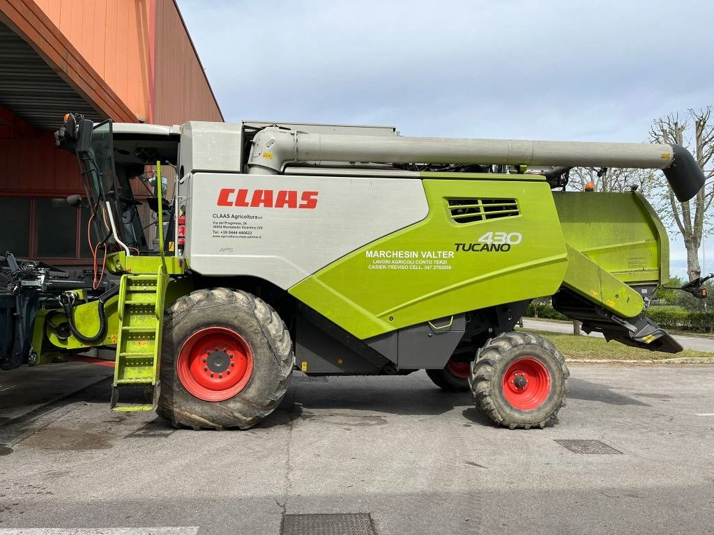 Claas Tucano 430 - Mähdrescher: das Bild 3 Claas Tucano 430 - Mähdrescher: das Bild 3