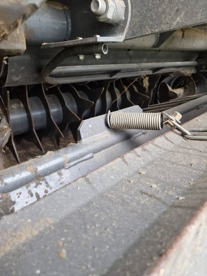 Claas VARIANT 380 PRO RF - Rundballenpresse: das Bild 3 Claas VARIANT 380 PRO RF - Rundballenpresse: das Bild 3