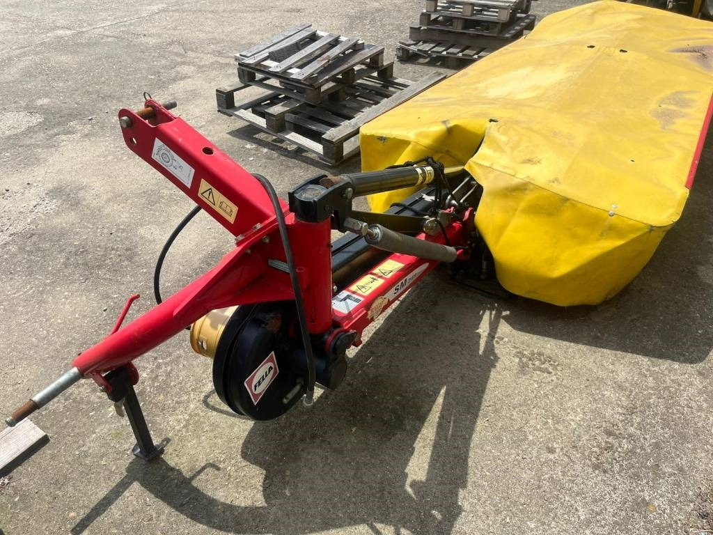 Fella SM 248 - Mähwerk: das Bild 2 Fella SM 248 - Mähwerk: das Bild 2