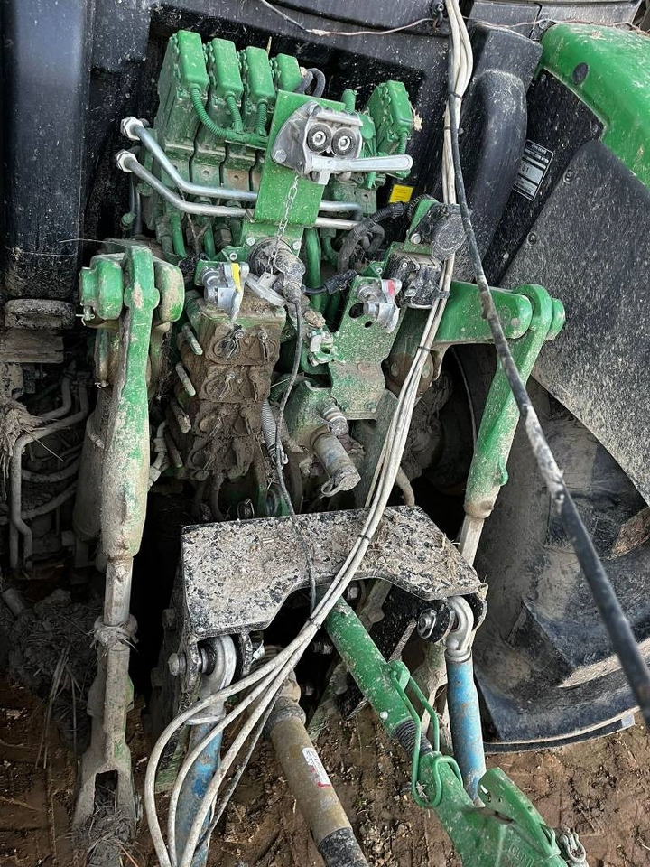 Traktor John Deere 6145 R: das Bild 10 Traktor John Deere 6145 R: das Bild 10