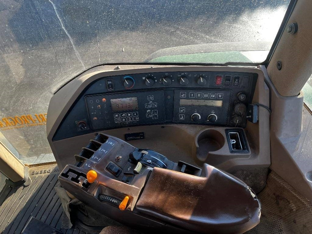 John Deere 8410 - Traktor: das Bild 4 John Deere 8410 - Traktor: das Bild 4